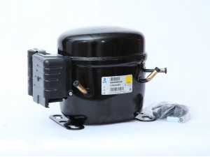 家用冰箱壓縮機(jī),主要應(yīng)用：家用冰箱、小型飲水機(jī)、果汁機(jī)、制冰機(jī)等，詳情請聯(lián)系【冰暢制冷】021-56090678